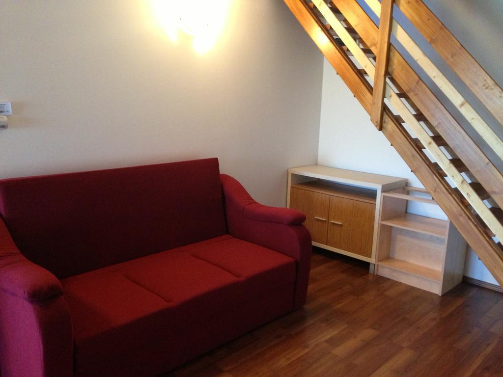 Lovagvár Apartments Gyula Szoba fotó